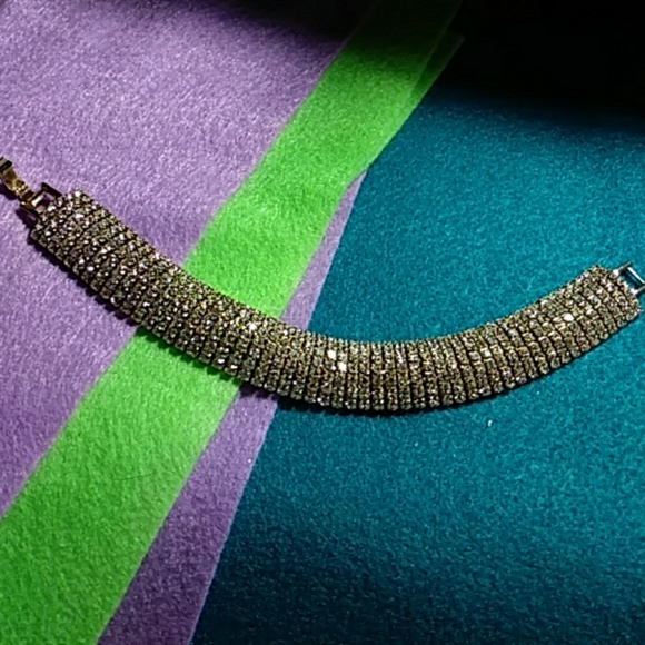 SOLD Bling bracelet new never worn 7 in long - Picture 2 of 5